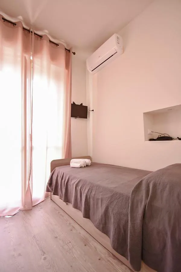 Hotel La Pineta Carrara 2*,  Italia